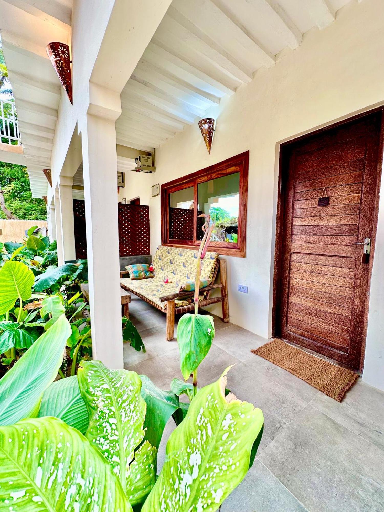 Chikachika Beach B&B Nungwi Eksteriør billede